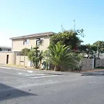 Cape Nest